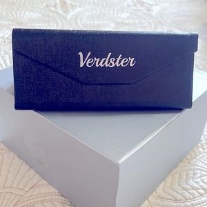 Verdster eyeglasses case, black color. In excellent condition